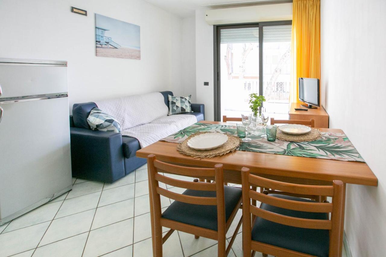 Residence Villa Dei Pini Rimini Kültér fotó