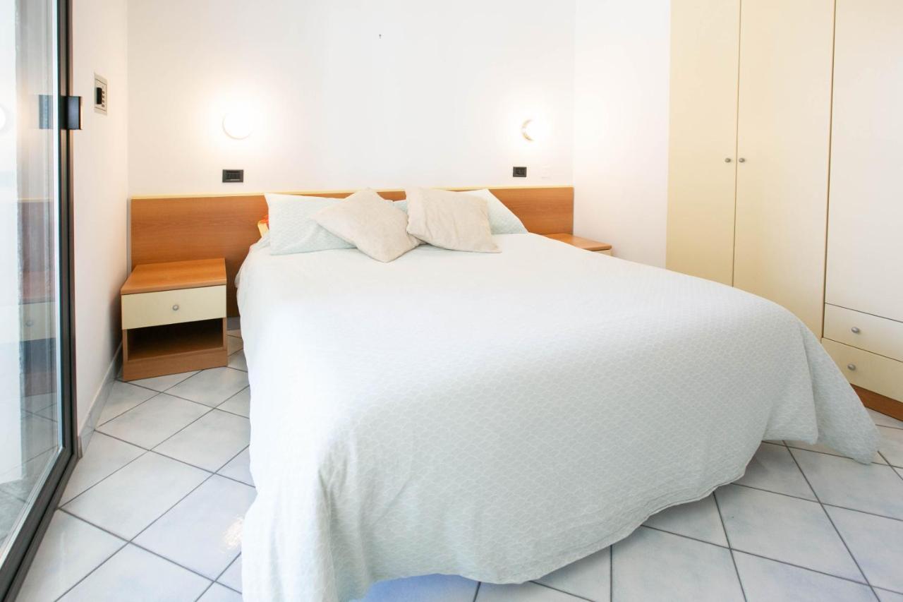 Residence Villa Dei Pini Rimini Kültér fotó