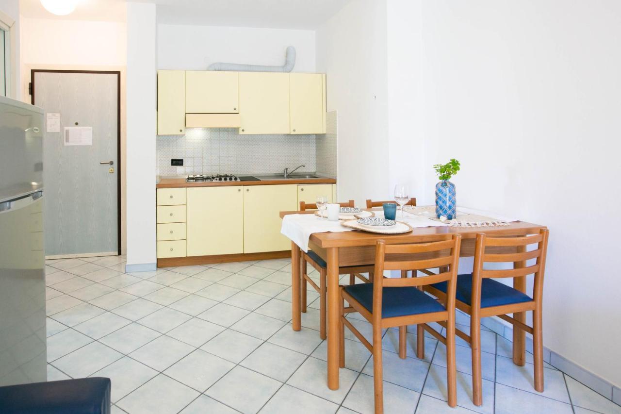 Residence Villa Dei Pini Rimini Kültér fotó