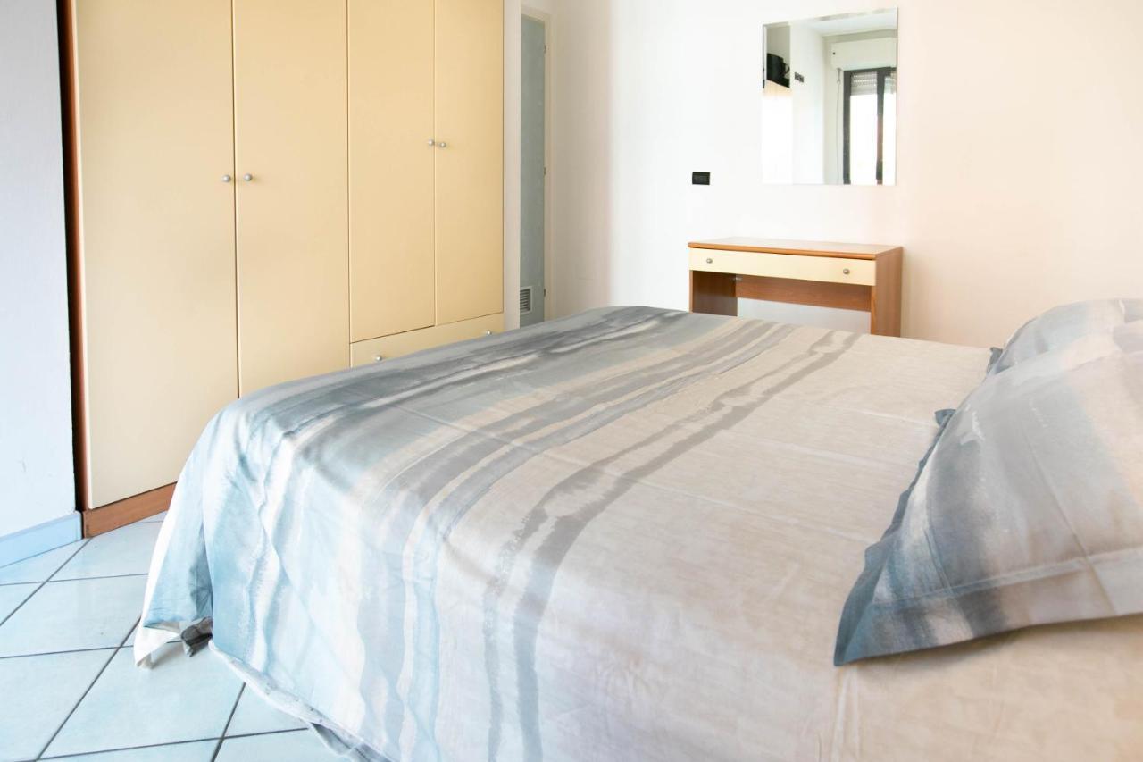 Residence Villa Dei Pini Rimini Kültér fotó