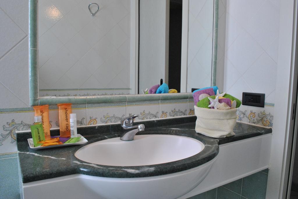 Residence Villa Dei Pini Rimini Kültér fotó