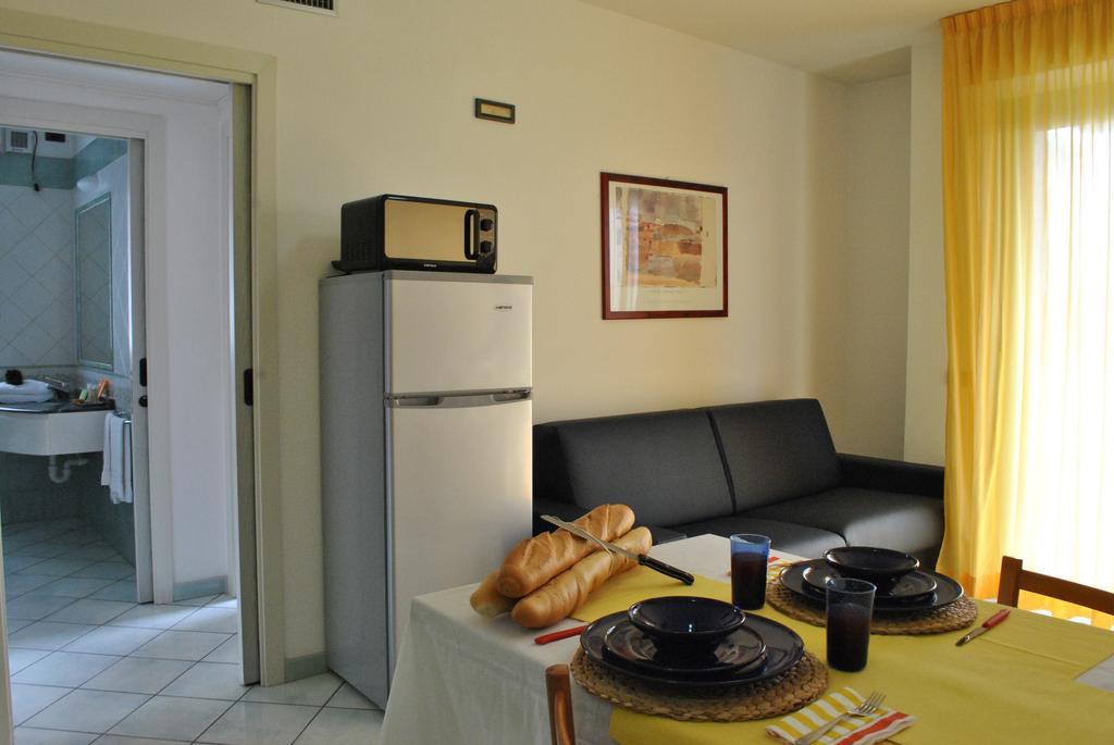 Residence Villa Dei Pini Rimini Kültér fotó