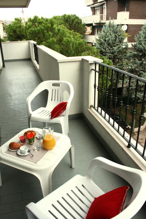 Residence Villa Dei Pini Rimini Szoba fotó