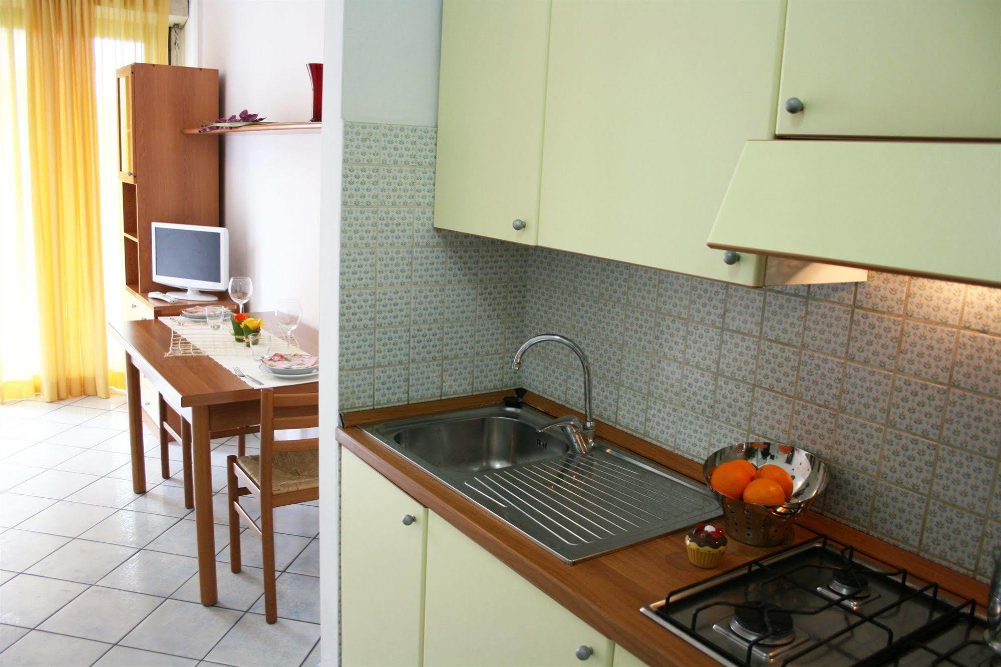 Residence Villa Dei Pini Rimini Kültér fotó